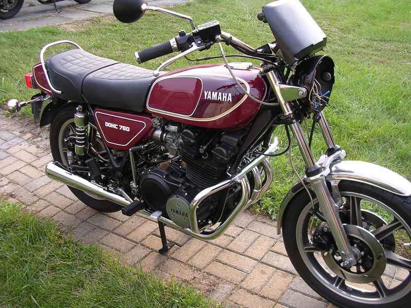 Yamaha XS 750 Triple